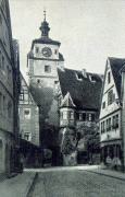58-Am-weien-Turm-in-Rothenburg-ob-der-Tauber
