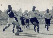 06-Puskas-gegen-Kohlmeyer-u-Liebrich-Ganz-rechts-Posipal