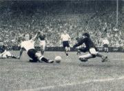 27-Marlock-schiet-den-Anschlutreffer-zum-1-zu-2